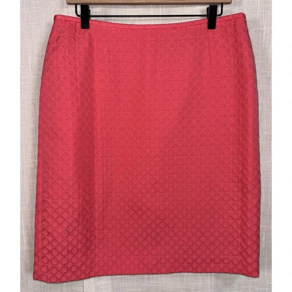 Tahari color more